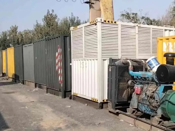 呼图壁200KW柴油发电机机组每小时油耗是多少?